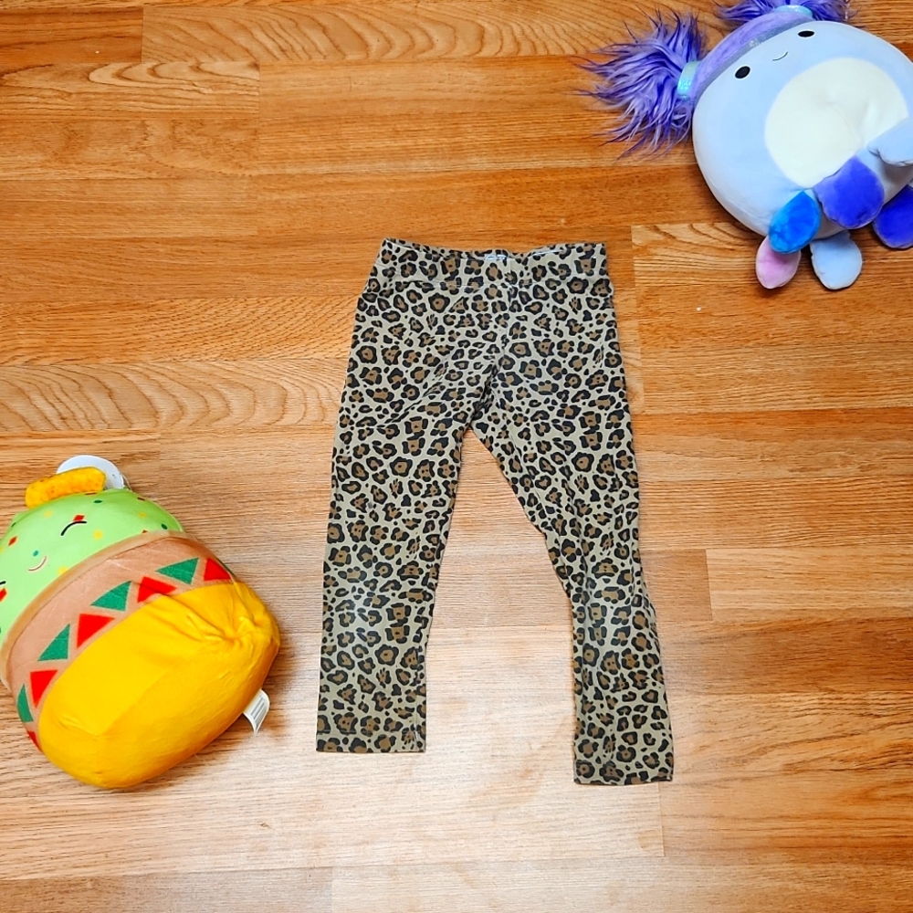 Wonder Nation leopard kids leggings. Can't ship out of country